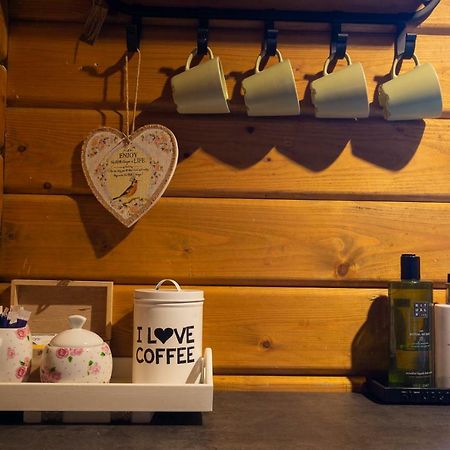 Onder De Kersenboom Bed & Breakfast Хилверсъм Екстериор снимка