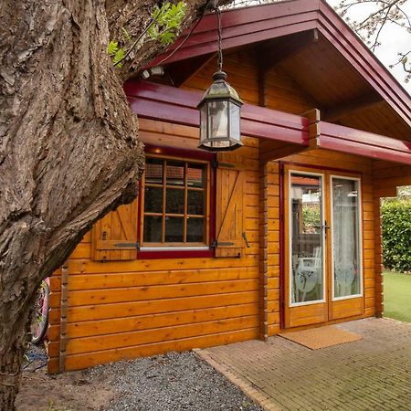 Onder De Kersenboom Bed & Breakfast Хилверсъм Екстериор снимка
