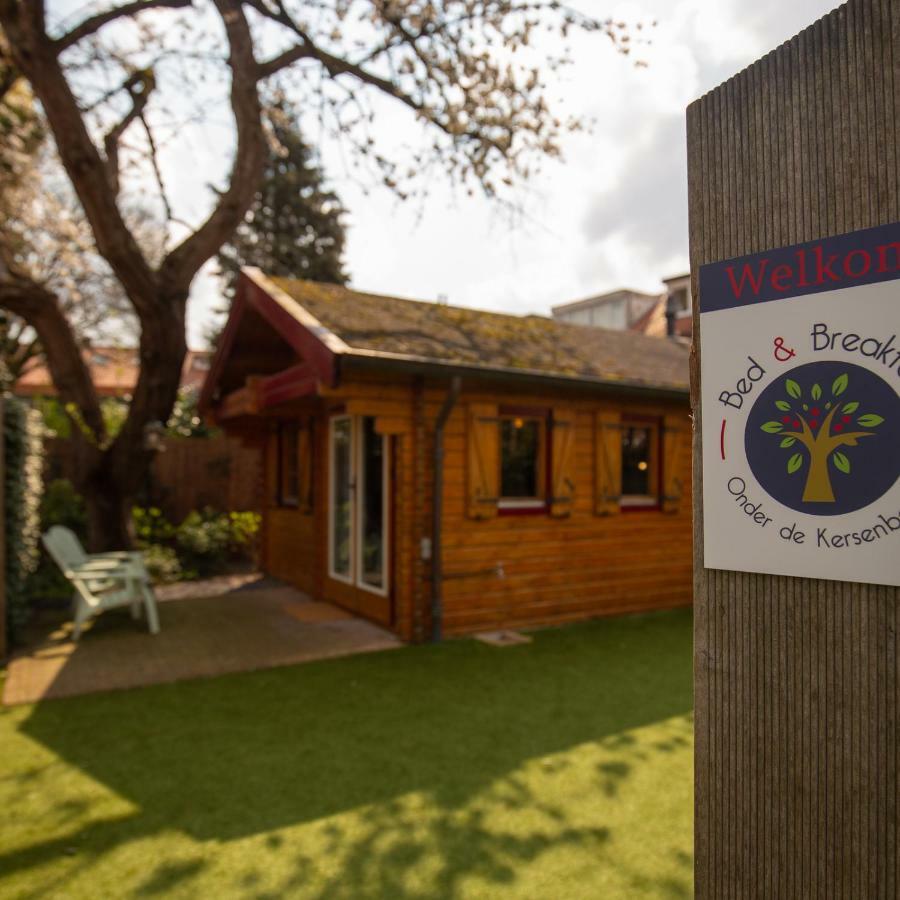 Onder De Kersenboom Bed & Breakfast Хилверсъм Екстериор снимка